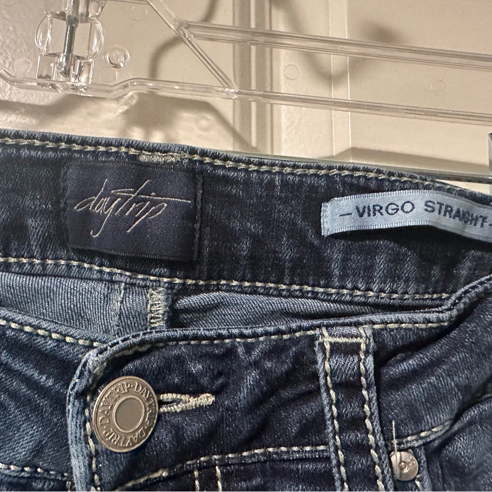 Buckle Daytrip Virgo jeans - Picture 2 of 4
